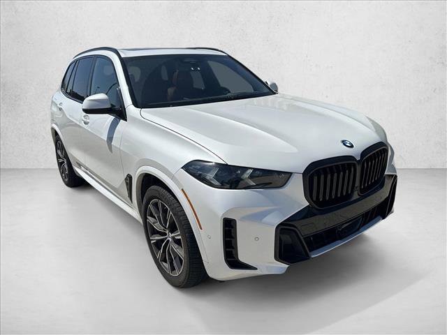 Used 2024 BMW X5 xDrive40i w/ Executive Package AWD/4WD image 3