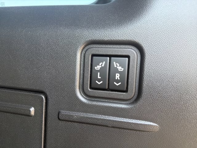 Used 2024 GMC Hummer EV 3X w/ LPO, Sport Package AWD/4WD image 43
