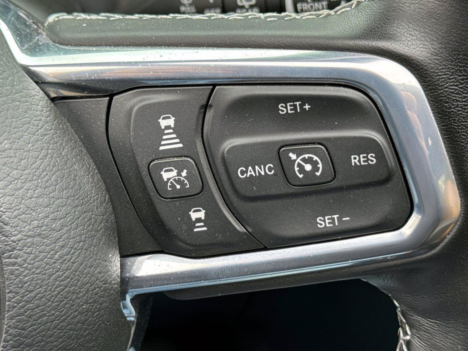 Used 2023 Jeep Wrangler Unlimited Rubicon 4xe w/ Safety Group AWD/4WD image 17