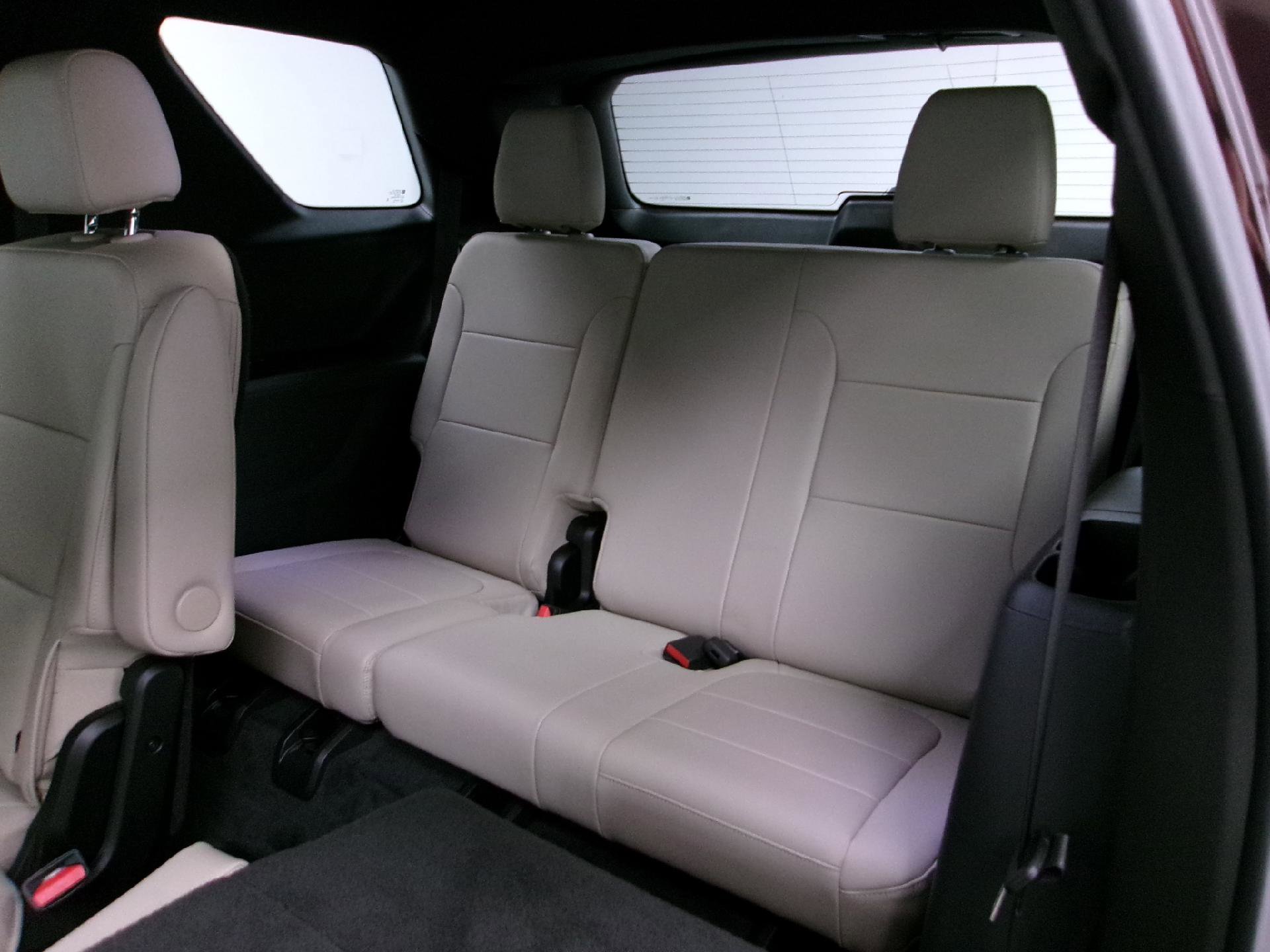 Certified 2022 Chevrolet Traverse LT w/ LT Premium Package image 11