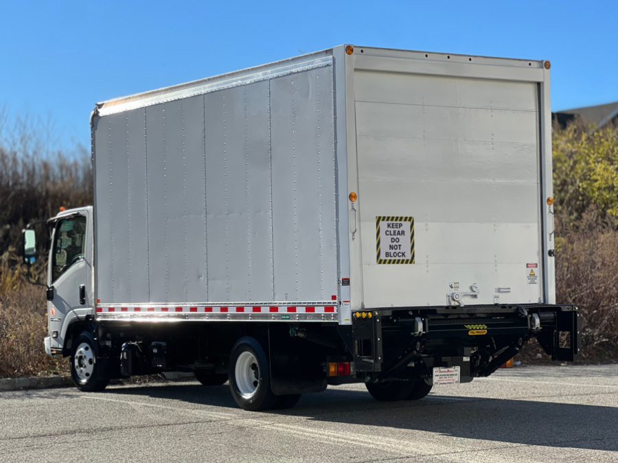 Used 2024 Isuzu NPR image 6