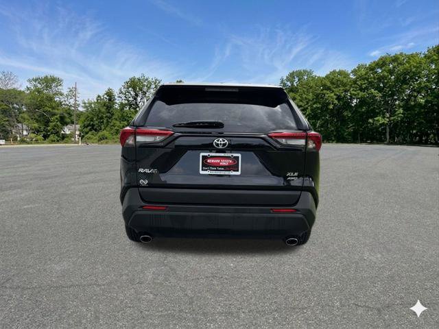 Used 2025 Toyota RAV4 XLE w/ Weather Package AWD/4WD image 7