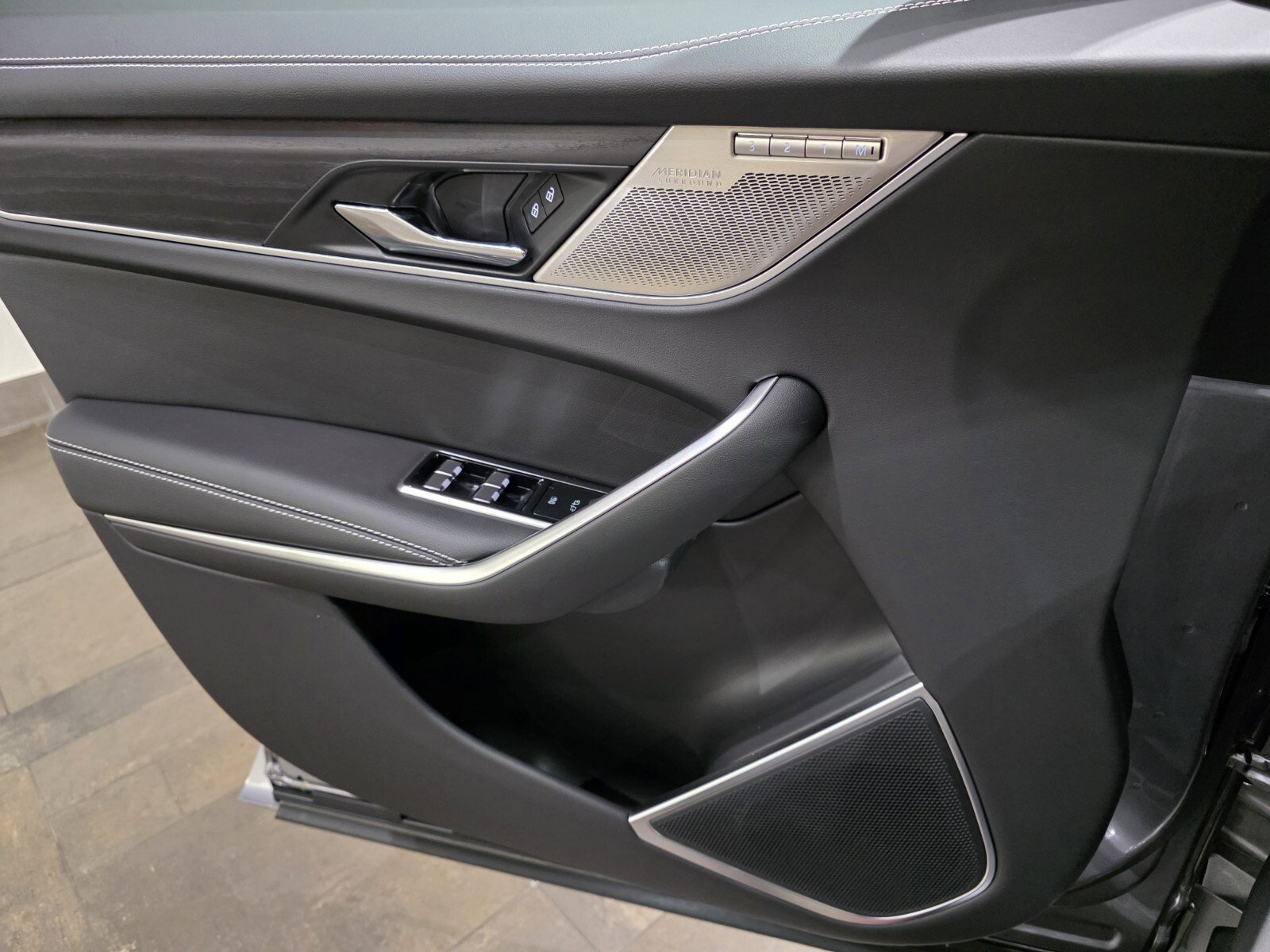 New 2026 Jaguar F-PACE R-Dynamic S AWD/4WD image 19