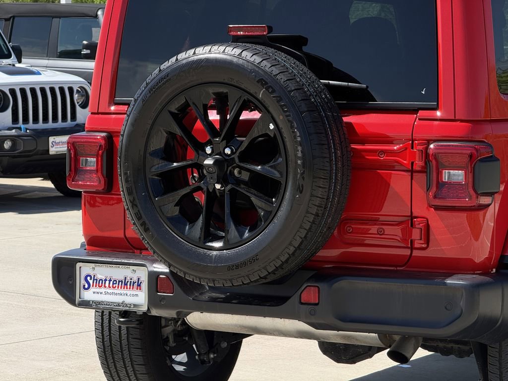 Used 2025 Jeep Wrangler Unlimited Sahara w/ Safety Group image 6