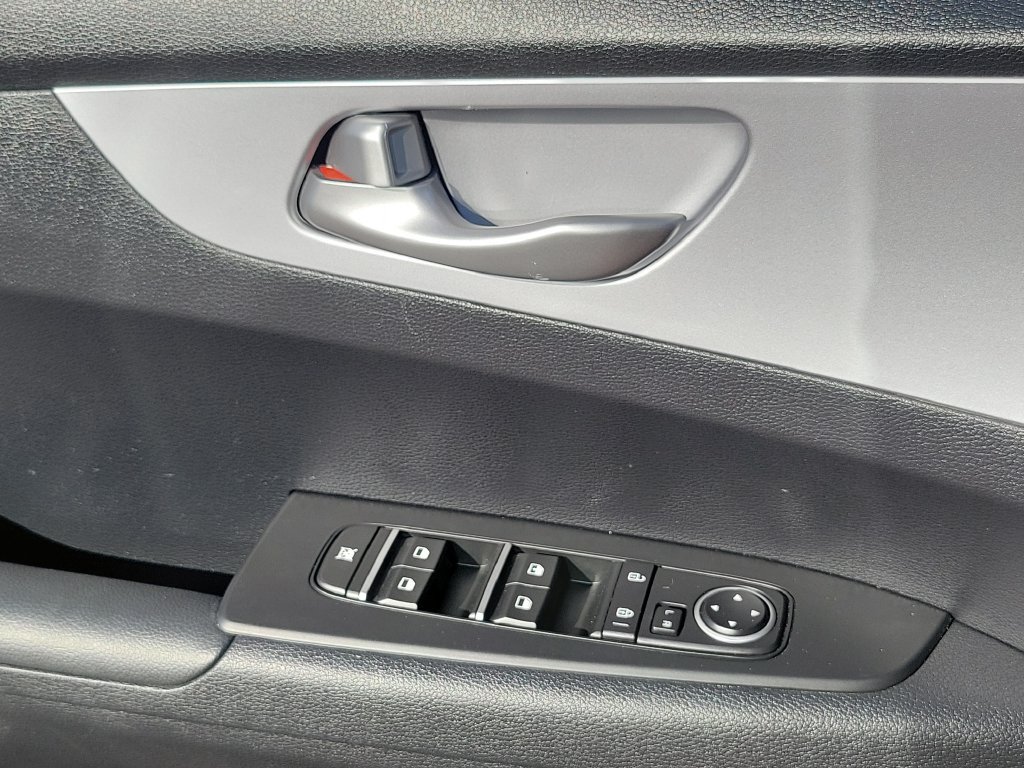 Used 2024 Kia Forte LX FWD image 16