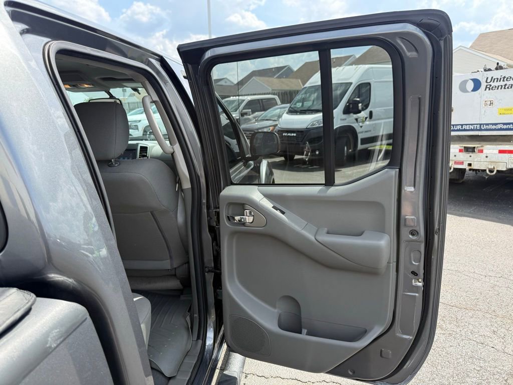 Used 2020 Nissan Frontier SV RWD image 48