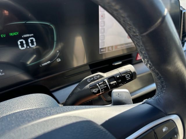 Used 2023 Kia Sportage EX AWD/4WD image 25