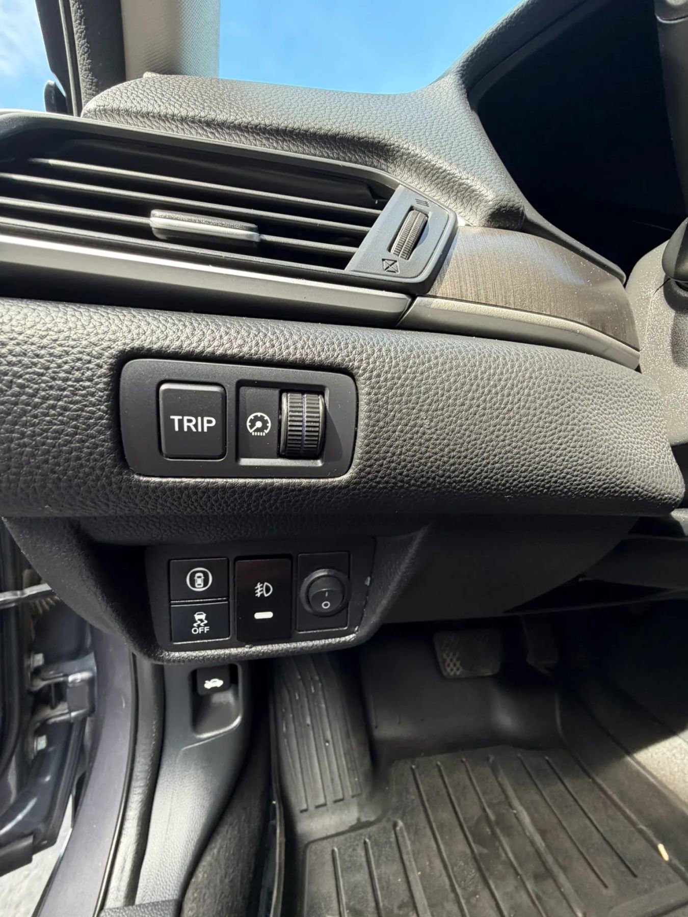 Used 2019 Honda Accord LX image 22