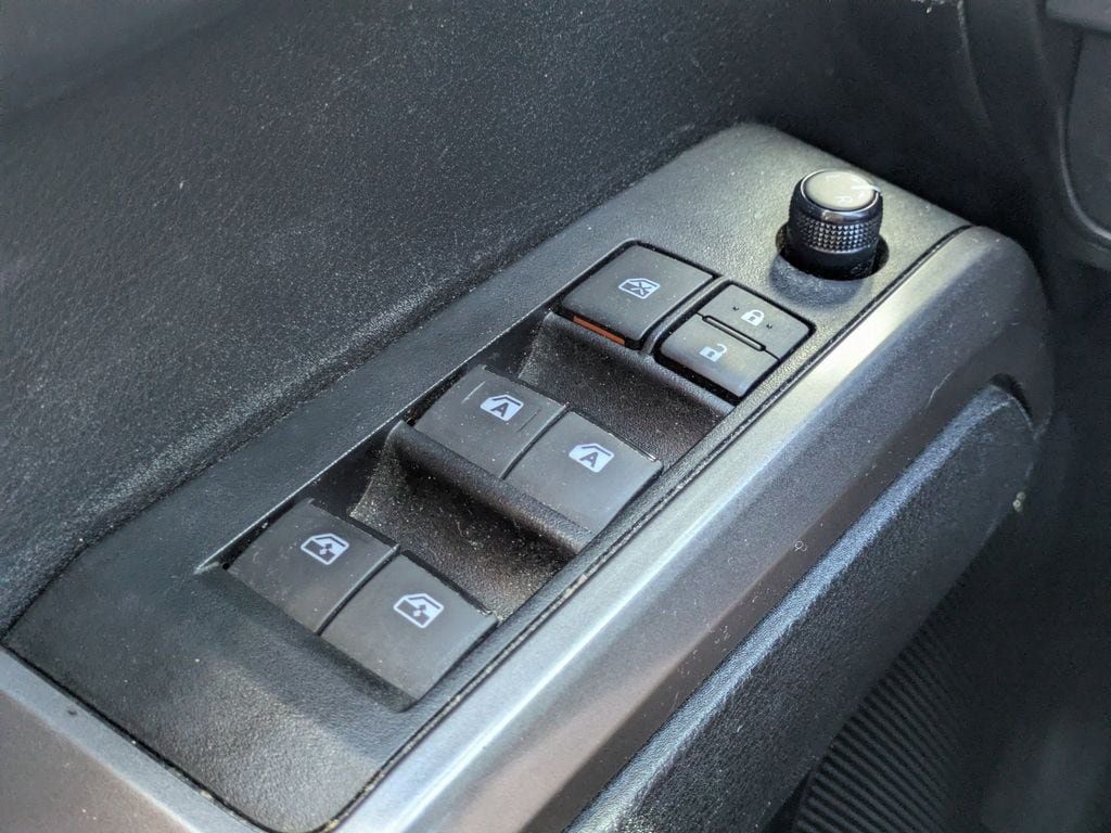 Used 2023 Toyota Tacoma SR5 AWD/4WD image 23