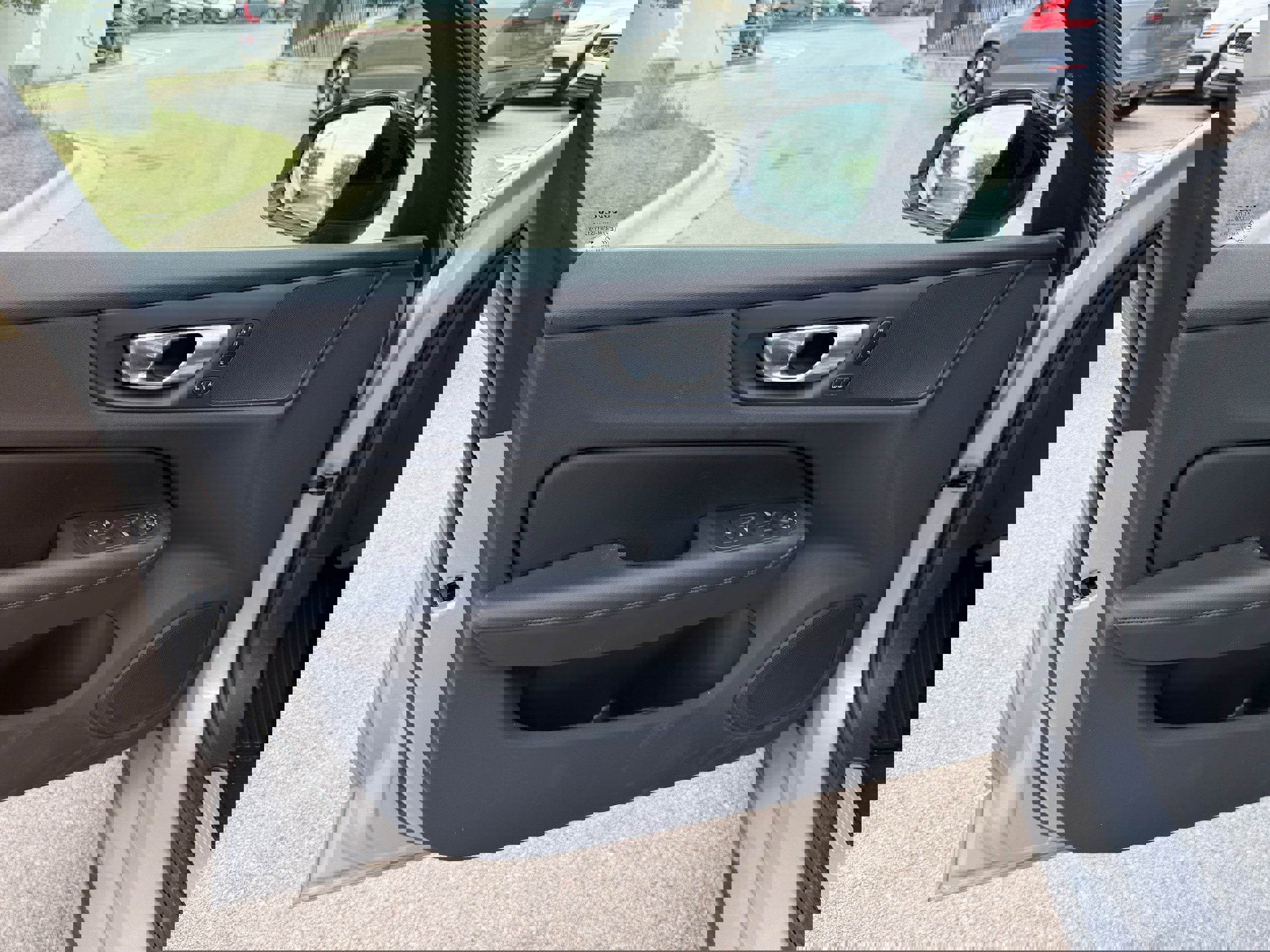 Certified 2025 Volvo S60 B5 Core FWD image 18