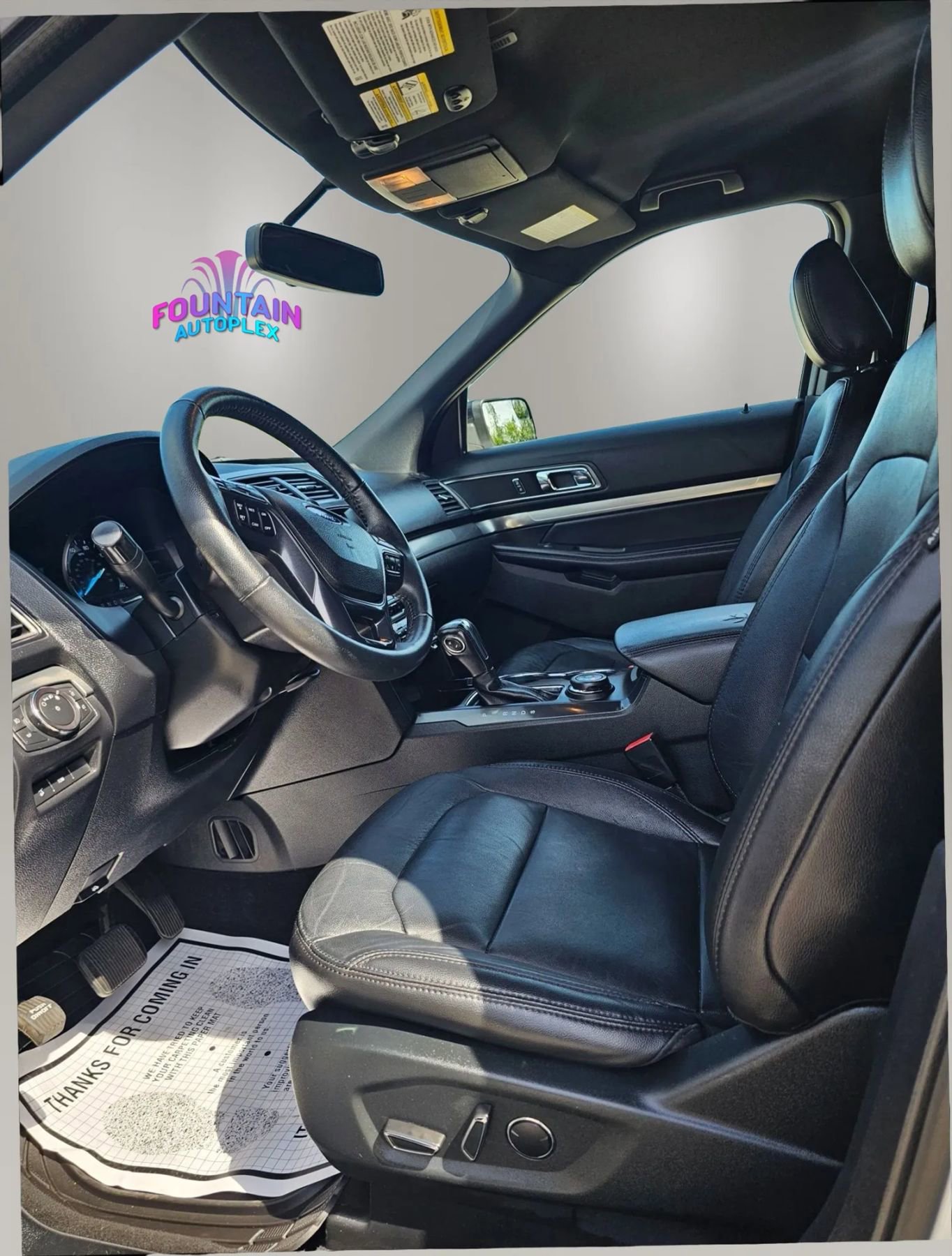 Used 2018 Ford Explorer XLT w/ Equipment Group 202A AWD/4WD image 14