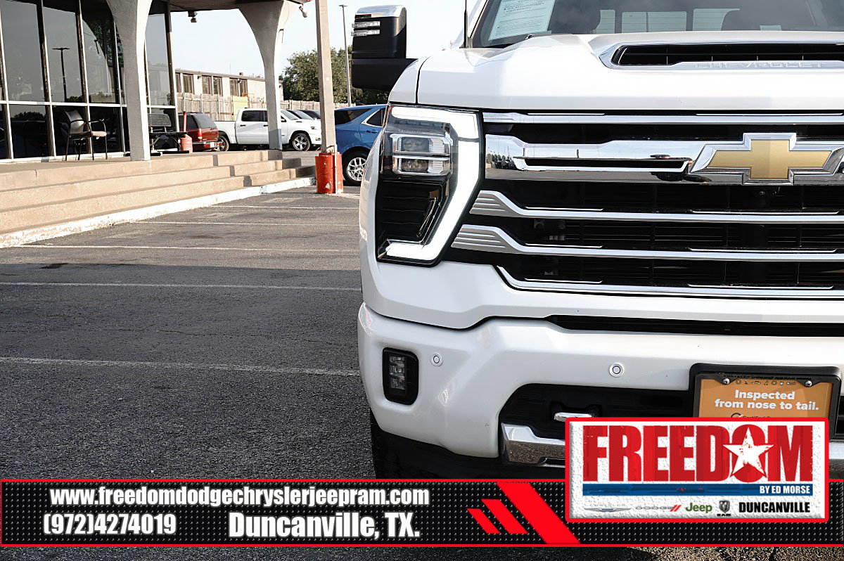 Used 2025 Chevrolet Silverado 2500 High Country w/ High Country Premium Package AWD/4WD image 42