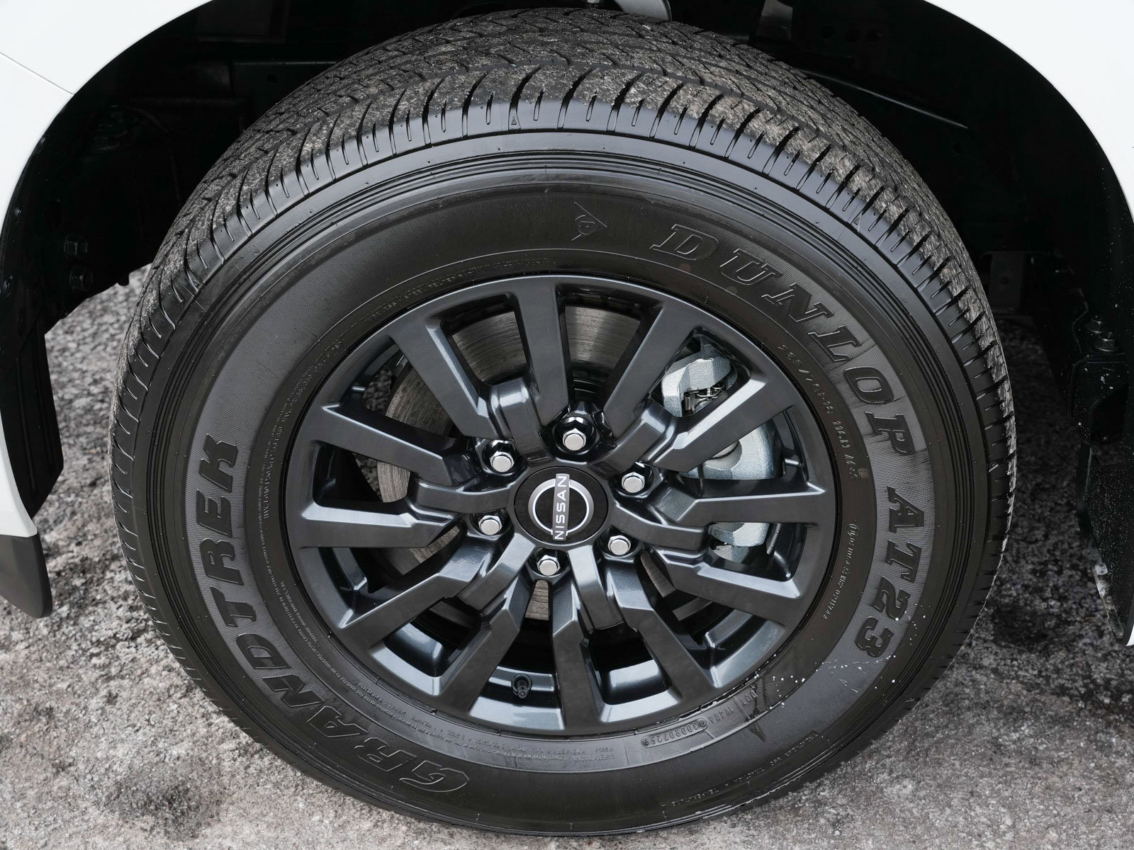 Used 2025 Nissan Armada SV image 9