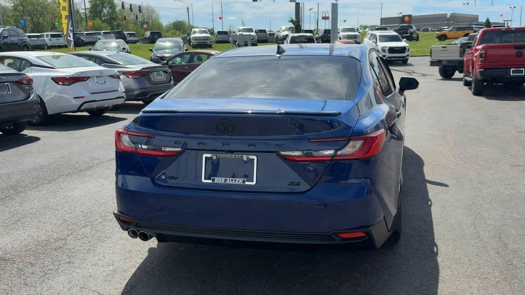 Used 2025 Toyota Camry SE w/ Convenience Package FWD image 6