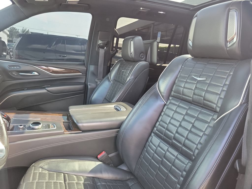 Used 2021 Cadillac Escalade ESV Sport Platinum w/ Heavy-Duty Trailer Package AWD/4WD image 24