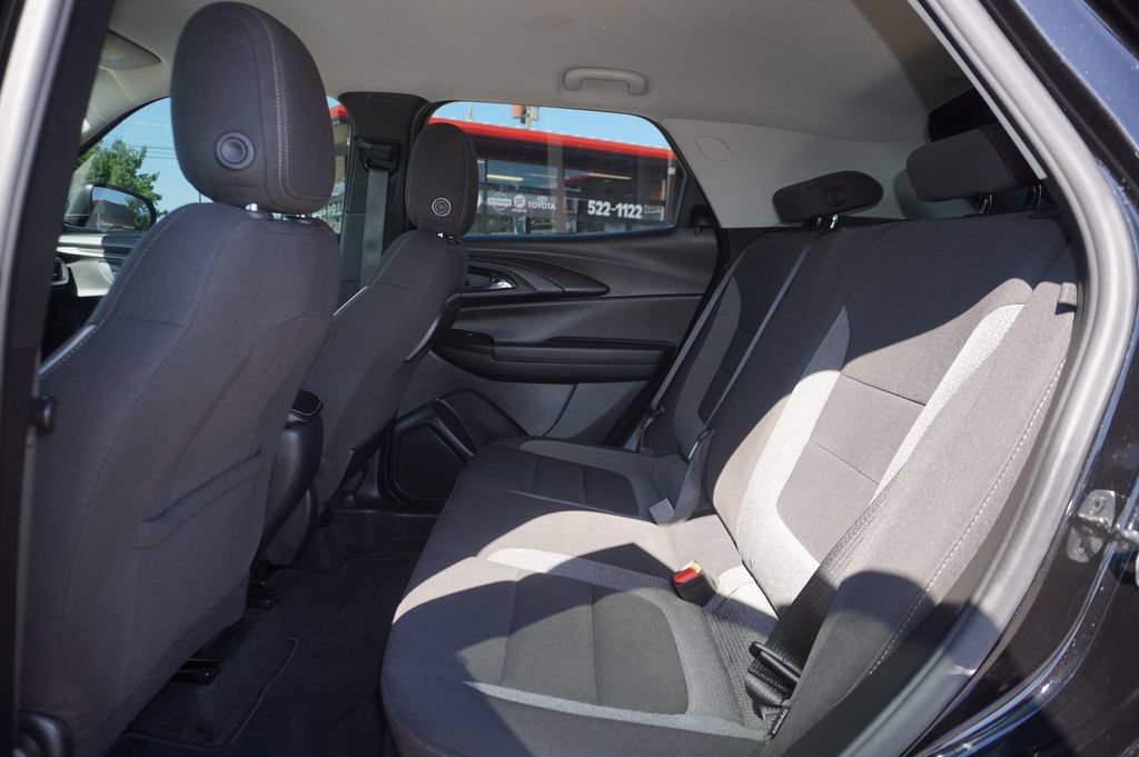 Used 2021 Chevrolet TrailBlazer LS FWD image 25