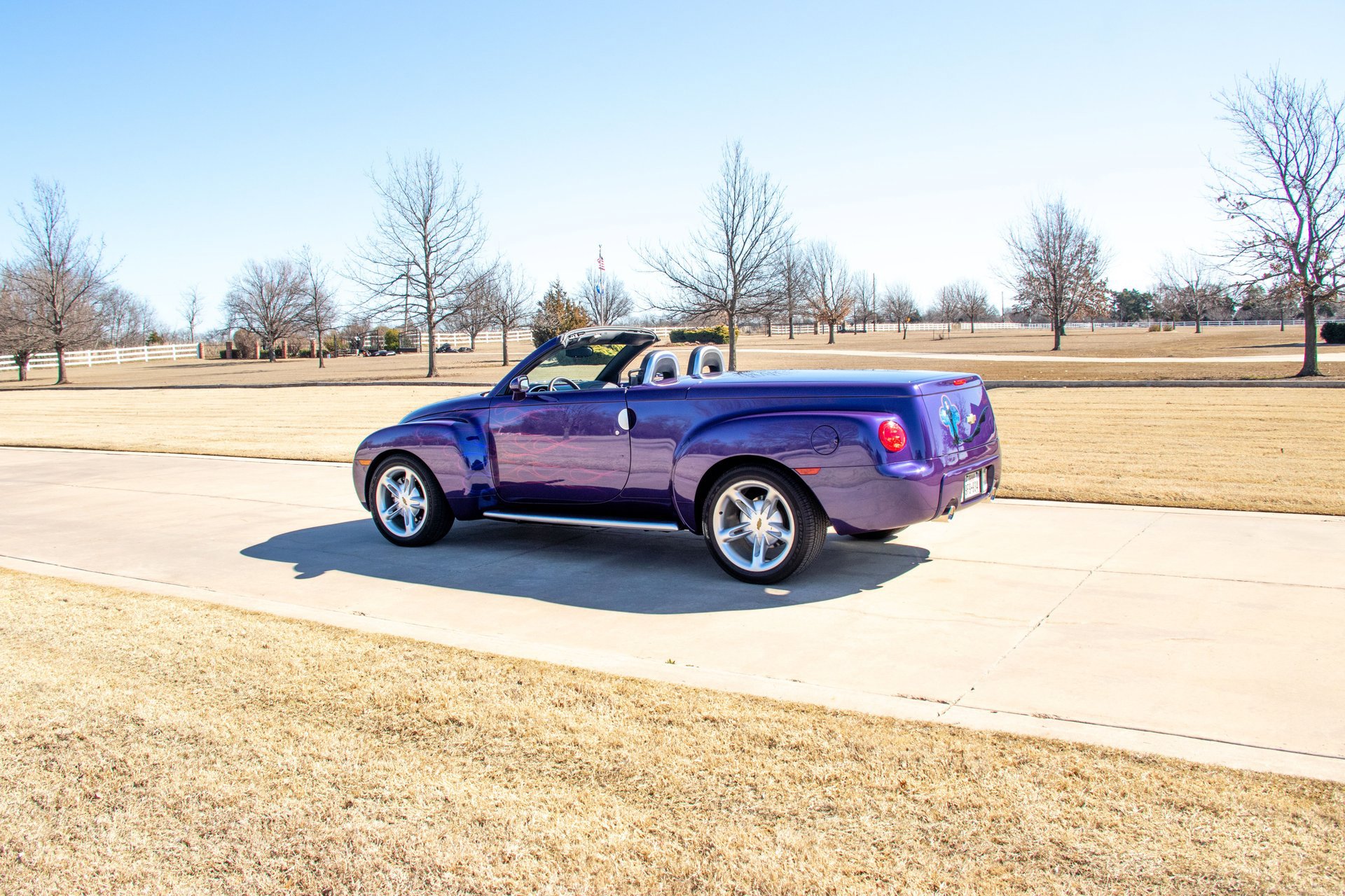 Used 2004 Chevrolet SSR w/ Preferred Equipment Group RWD image 8