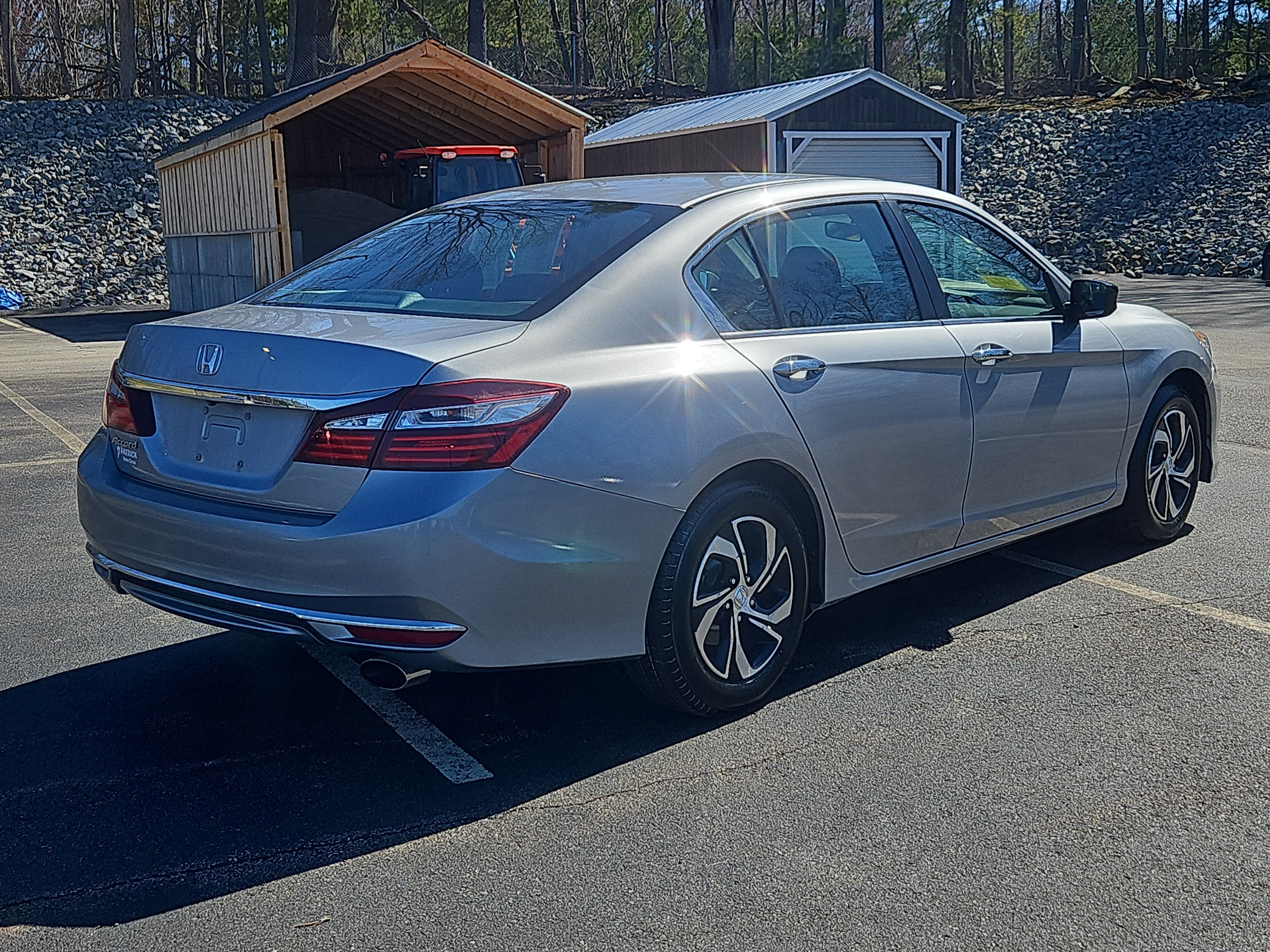 Used 2017 Honda Accord LX image 9