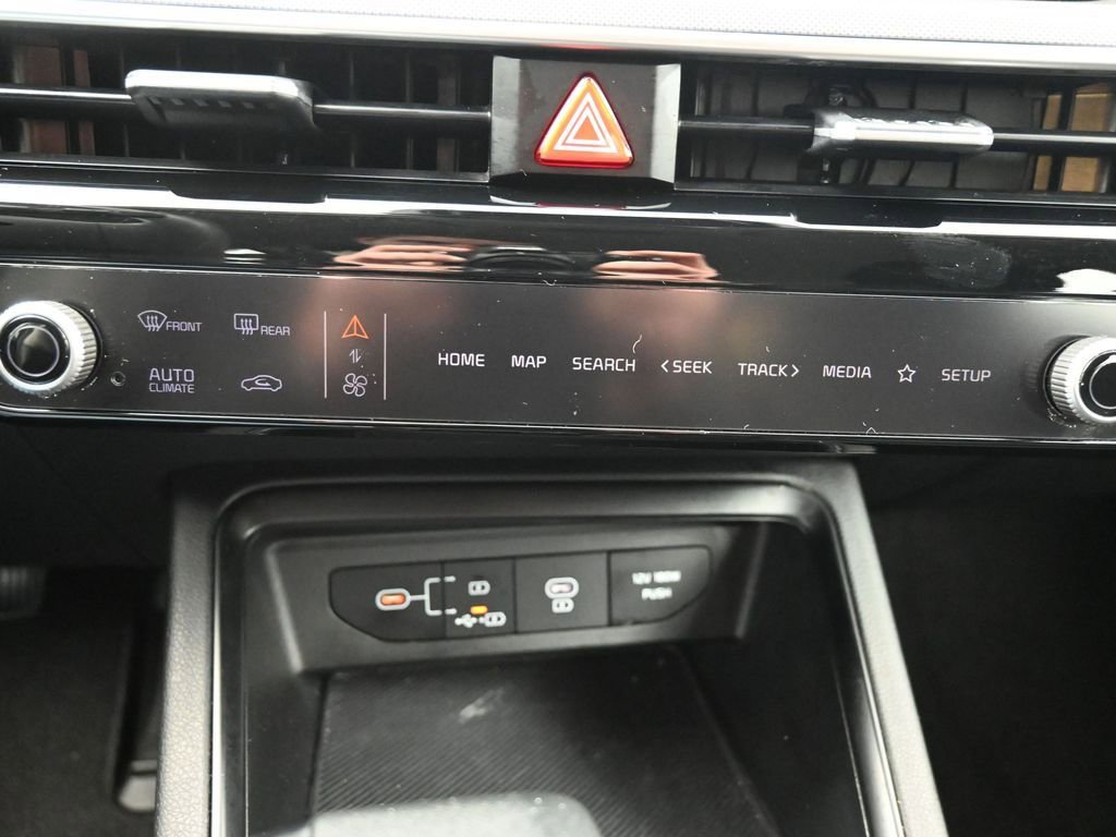 Used 2025 Kia K5 LXS image 13