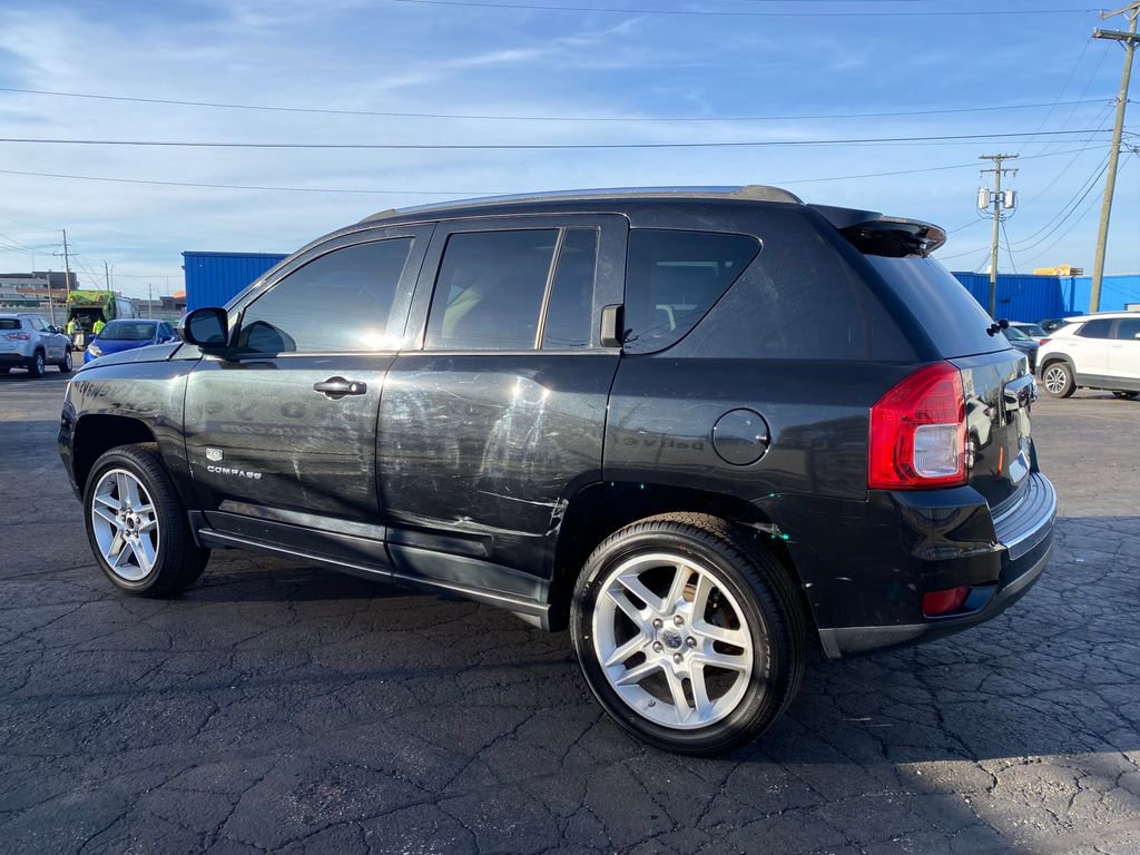 Used 2011 Jeep Compass Limited w/ Sun/Sound Group FWD image 7