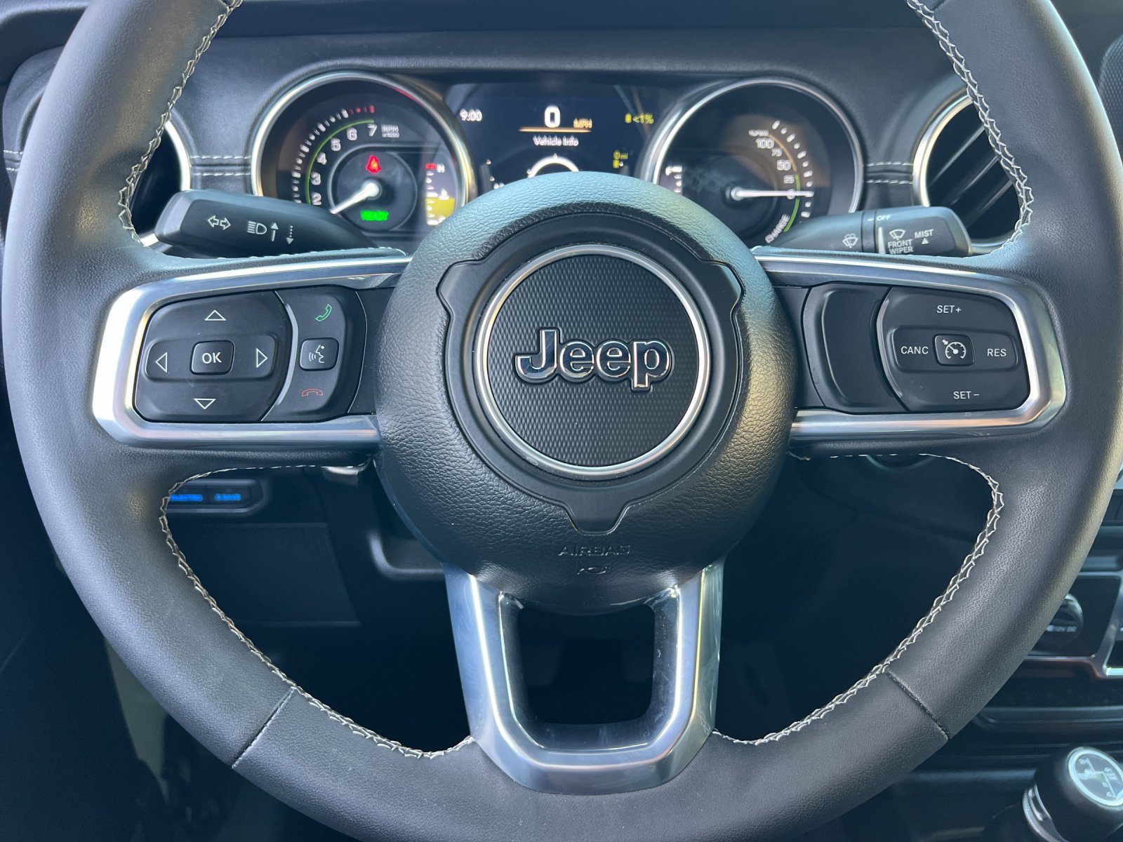 Used 2023 Jeep Wrangler Unlimited Sahara AWD/4WD image 24