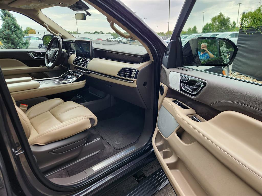 Certified 2023 Lincoln Navigator Reserve image 12