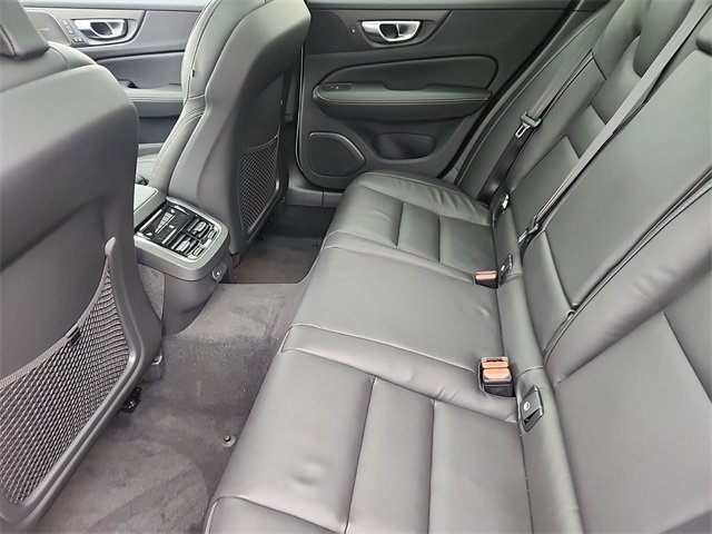 New 2025 Volvo V60 B5 Cross Country Ultra w/ Protection Package Premier image 20