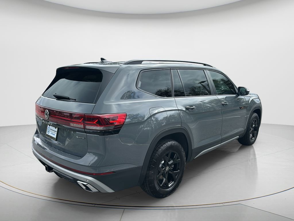 New 2026 Volkswagen Atlas Peak Edition image 5
