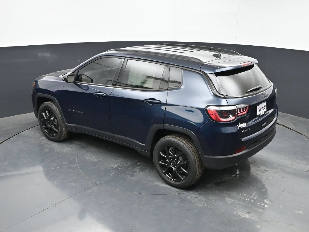 New 2026 Jeep Compass Latitude AWD/4WD image 33