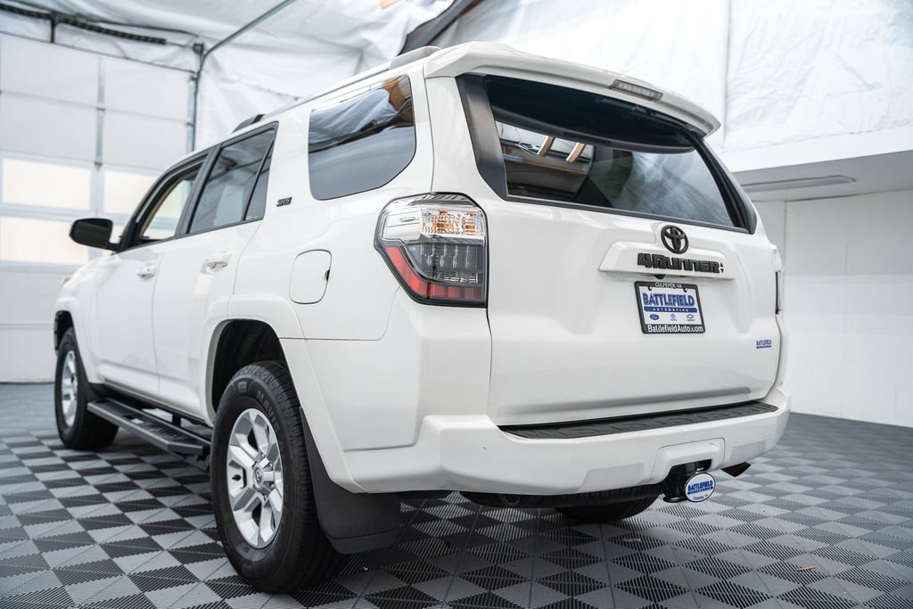 Certified 2022 Toyota 4Runner SR5 Premium w/ Moonroof Package AWD/4WD image 7