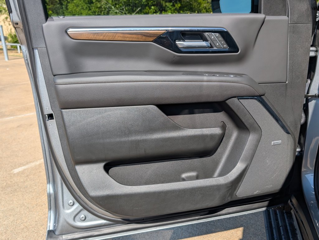 New 2026 Chevrolet Tahoe High Country RWD image 13
