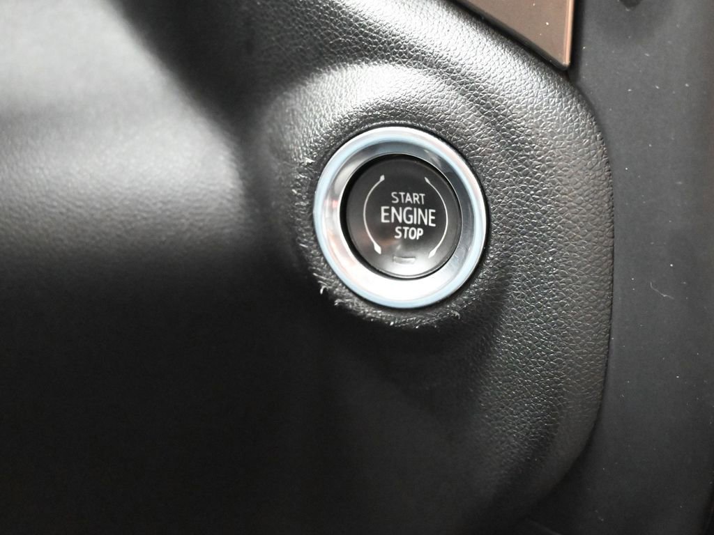 Used 2020 Chevrolet Silverado 1500 High Country image 14