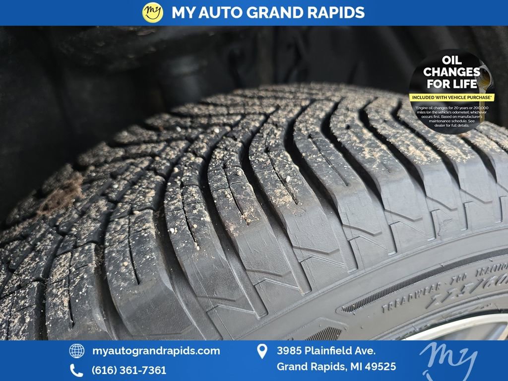 Used 2024 Toyota Venza LE image 38