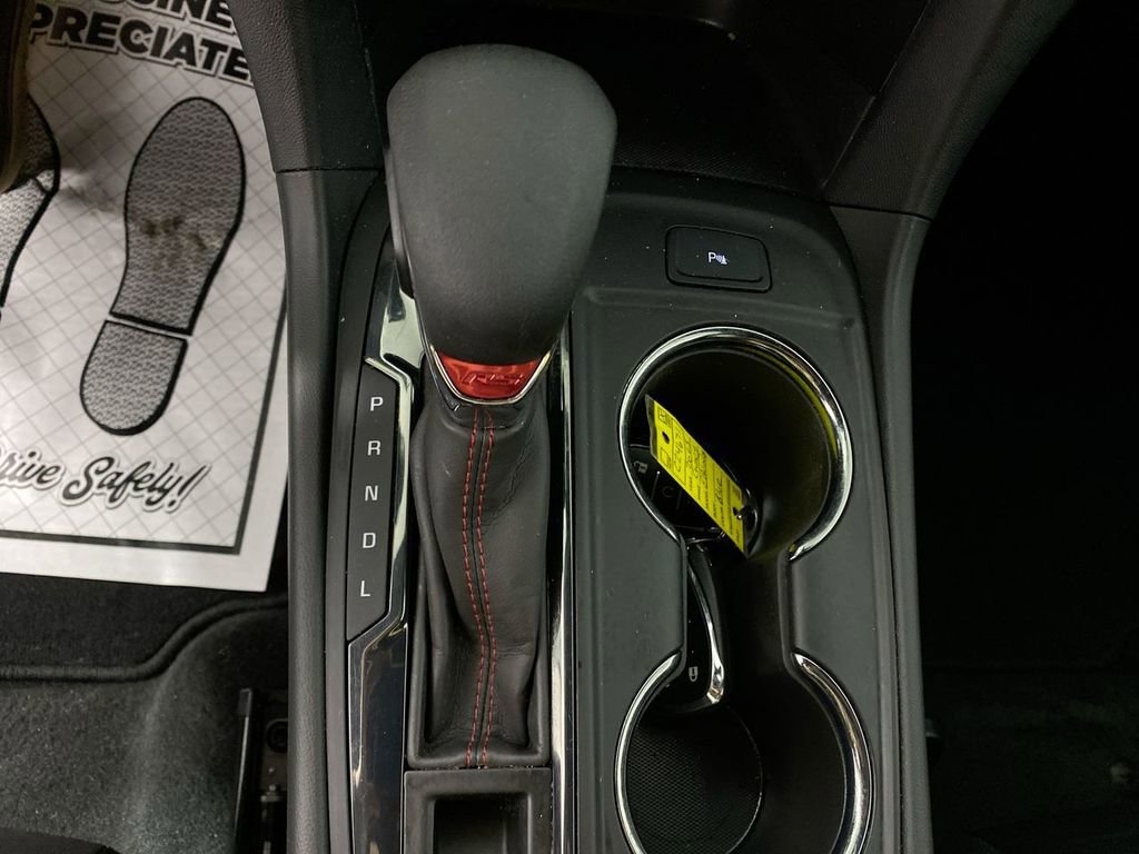 Used 2023 Chevrolet Equinox RS image 19