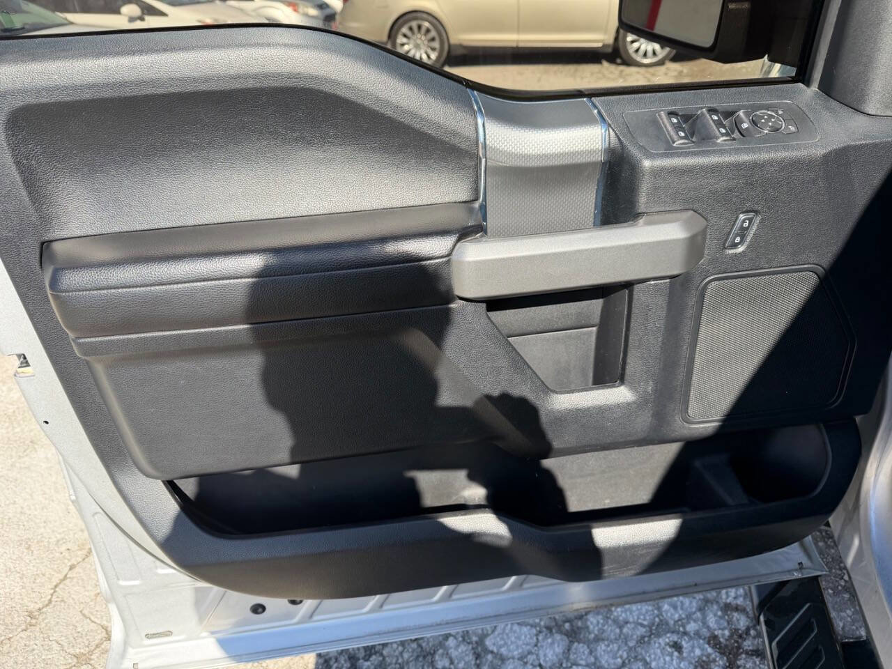 Used 2016 Ford F150 XLT w/ Equipment Group 302A Luxury image 13