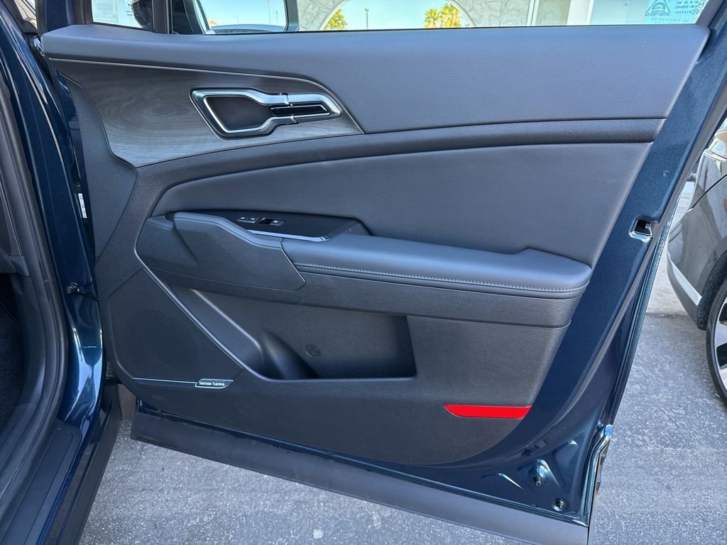 Used 2025 Kia Sportage X-Line Prestige image 31