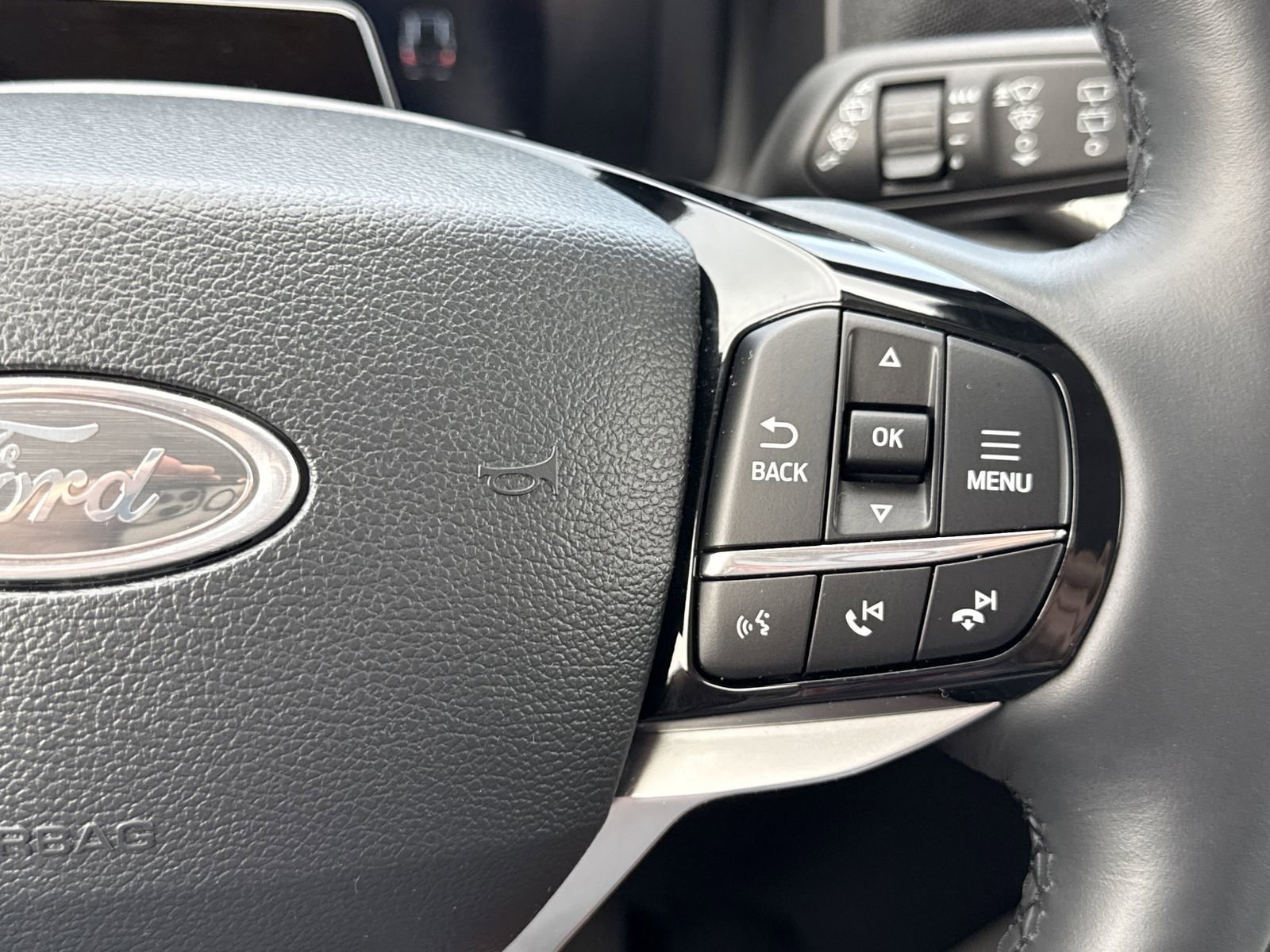 Used 2025 Ford Explorer Platinum w/ Ultimate Package RWD image 18