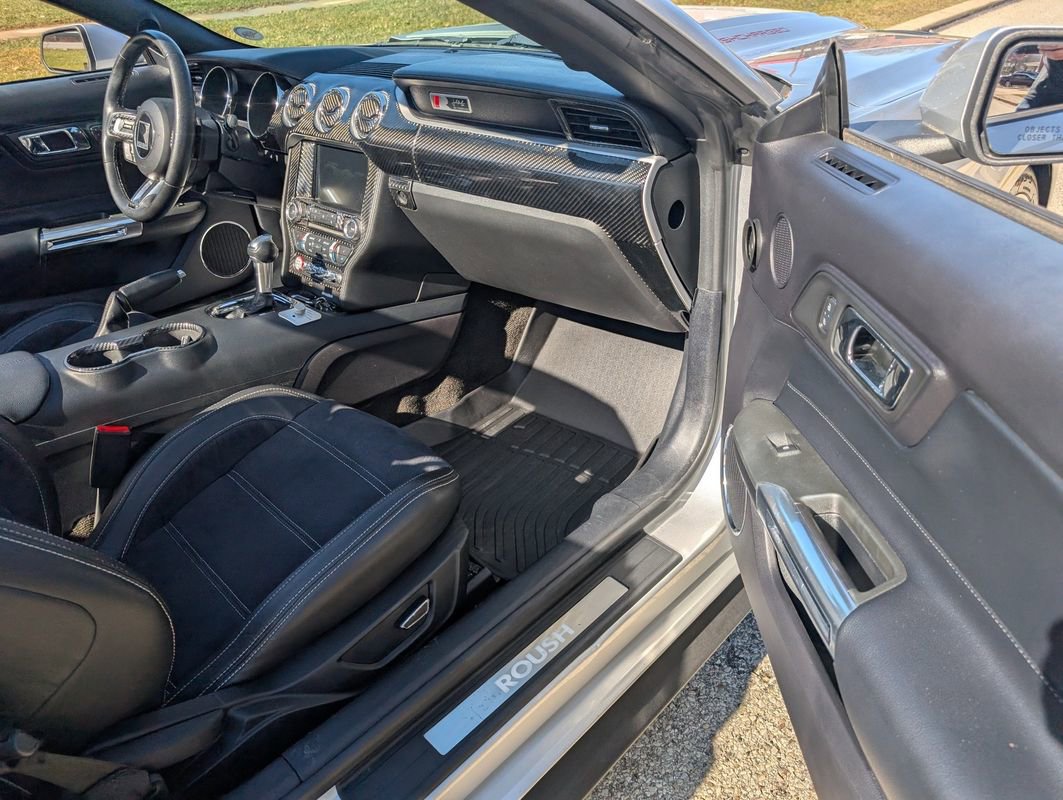 Used 2016 Ford Mustang GT Premium w/ Equipment Group 401A image 32