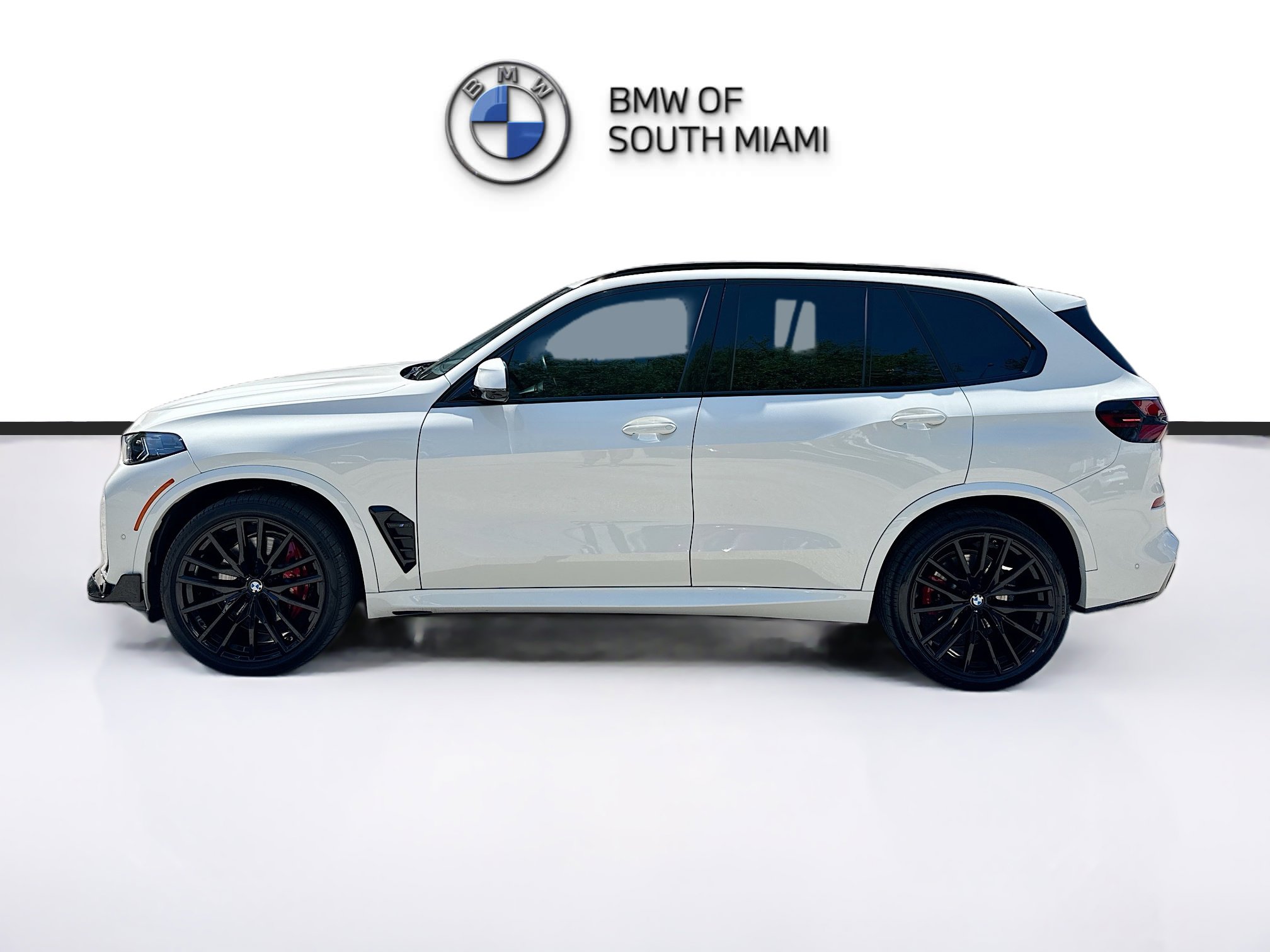 Used 2024 BMW X5 sDrive40i w/ M Sport Package image 4