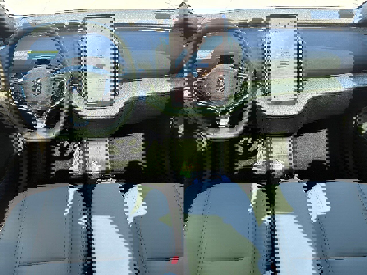 New 2026 Volvo EX30 Cross Country Ultra image 10