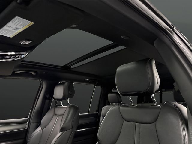 Certified 2024 Jeep Wagoneer Series II image 7