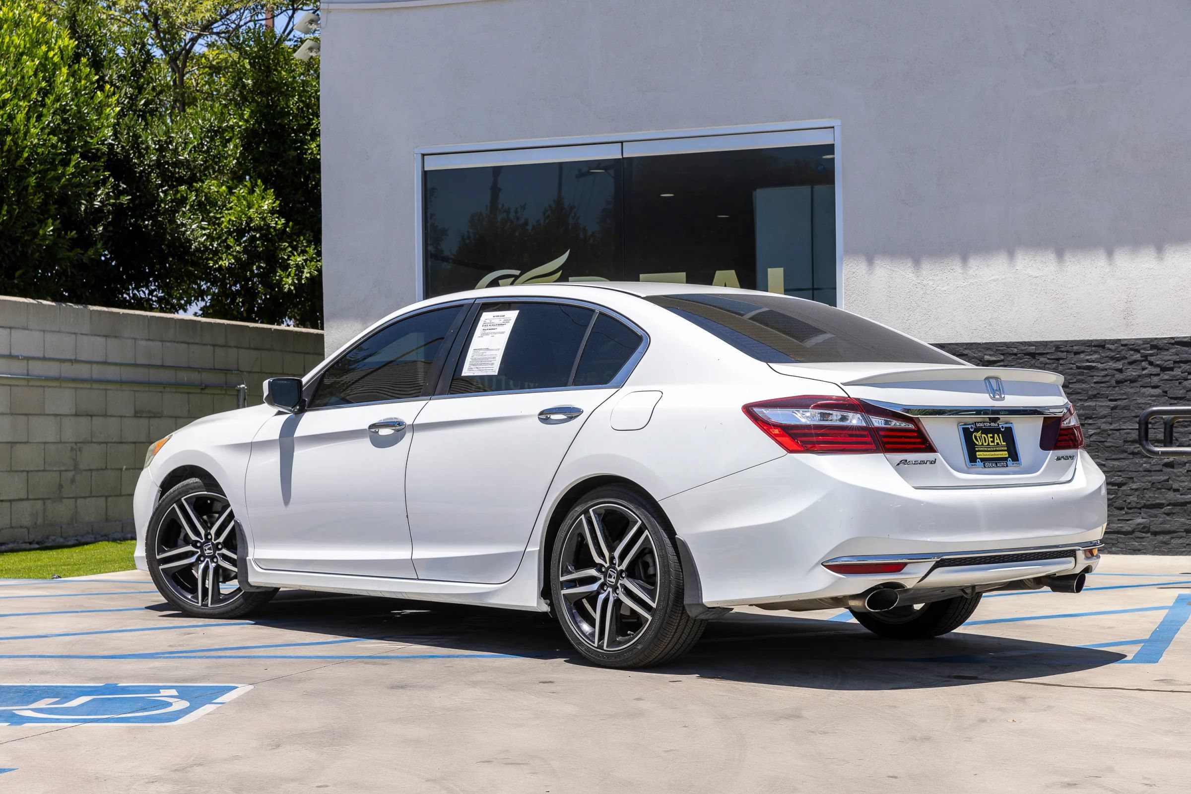 Used 2016 Honda Accord Sport image 11