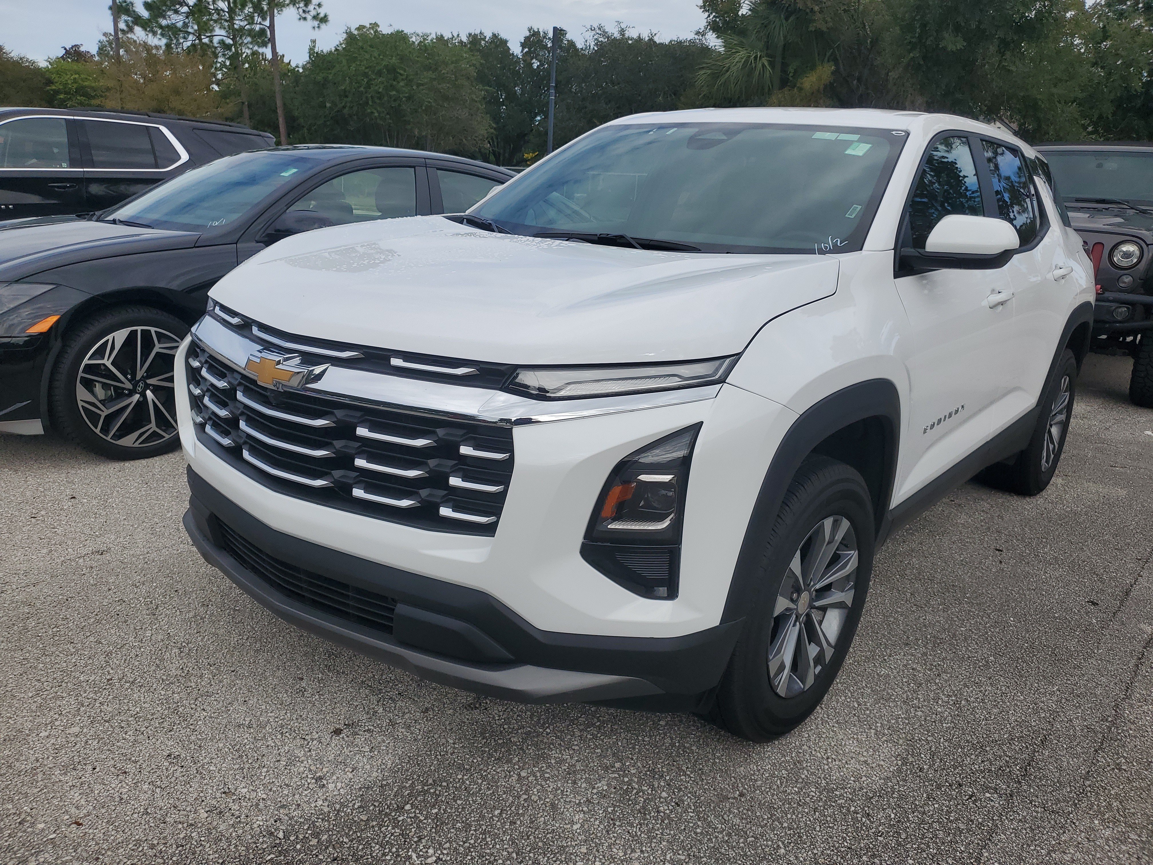 Used 2026 Chevrolet Equinox LT FWD image 4