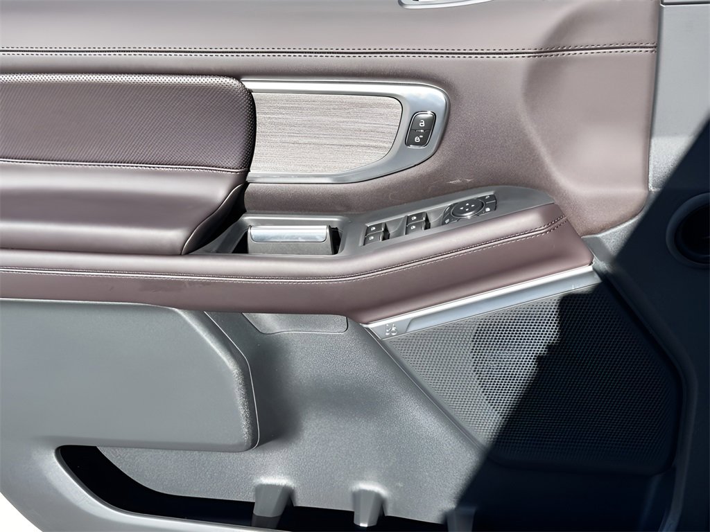 New 2025 Ford Expedition Max Platinum w/ Platinum Ultimate Package image 10