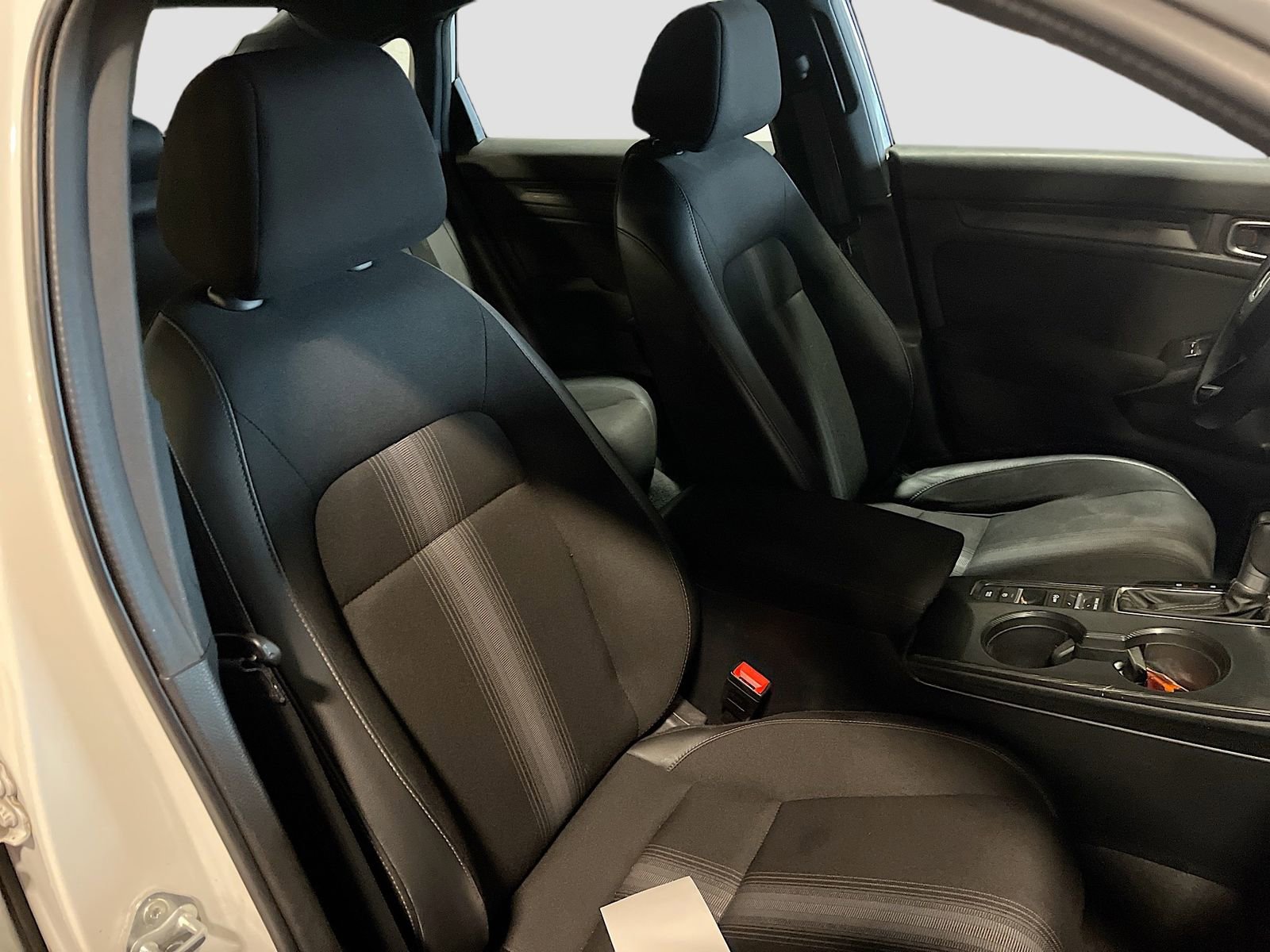 Used 2025 Honda Civic Sport image 26