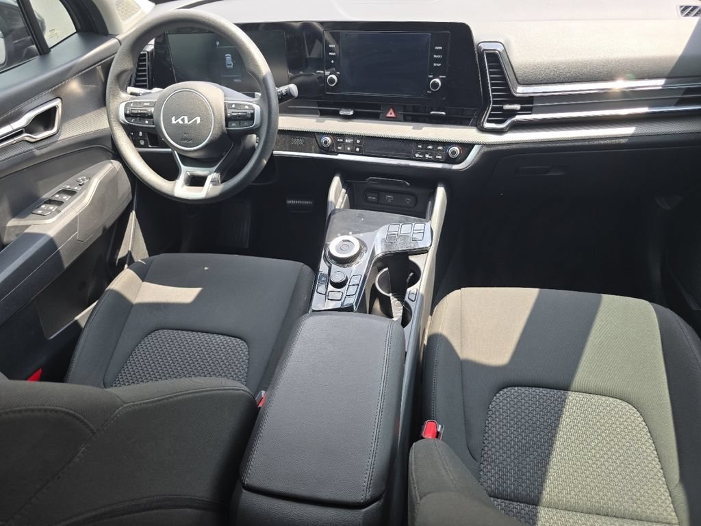 Used 2025 Kia Sportage LX FWD image 20