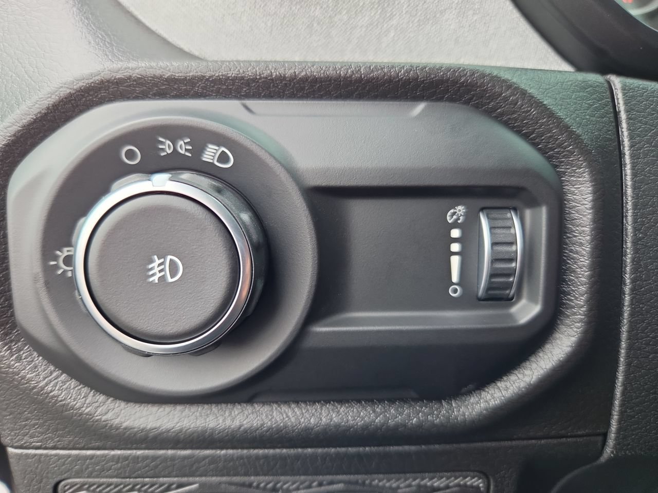 New 2026 Jeep Wrangler Unlimited Sport AWD/4WD image 28