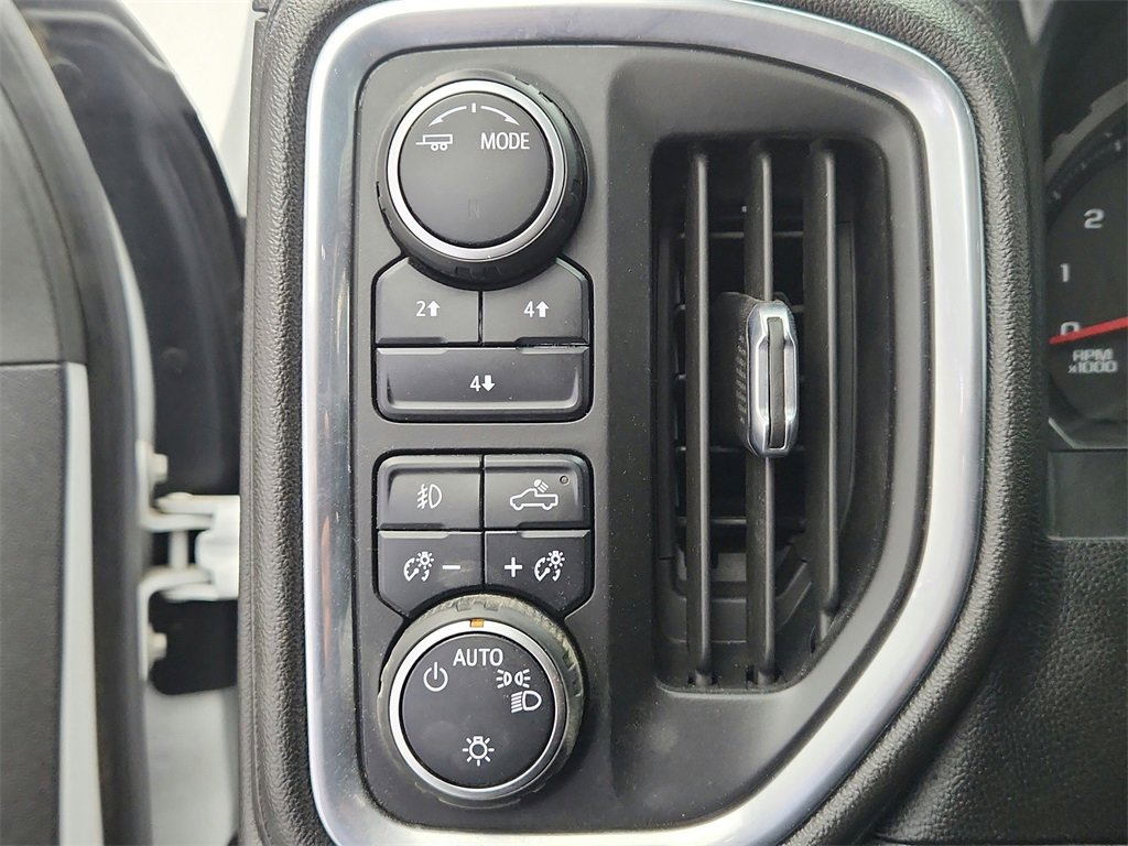 Used 2022 Chevrolet Silverado 2500 LT w/ Convenience Package image 30