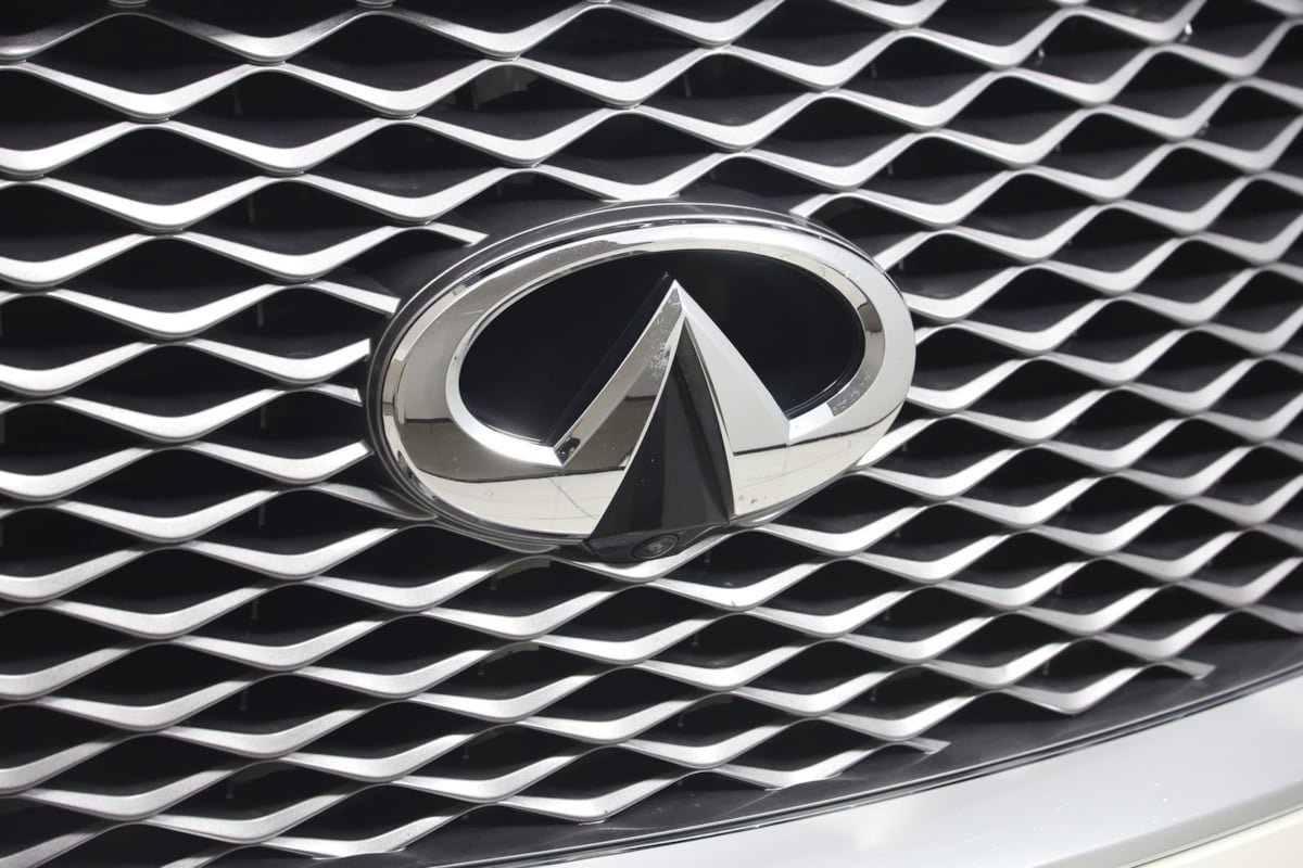 Used 2023 INFINITI QX80 Sensory w/ Cargo Package AWD/4WD image 21