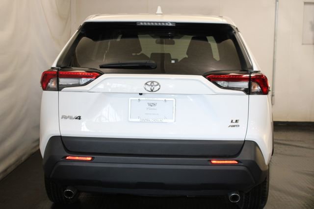 Used 2024 Toyota RAV4 LE image 6